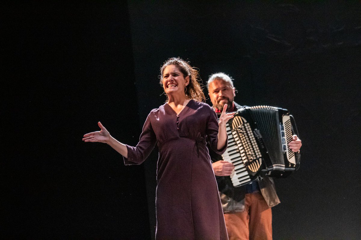 TeatroManizales's tweet photo. Con gran emoción y un recibimiento espectacular, la audiencia se deleitó con la extraordinaria obra presentada por Aine Producciones. ¡Una experiencia inolvidable ! 🎭 https://t.co/PvuqUILG2t