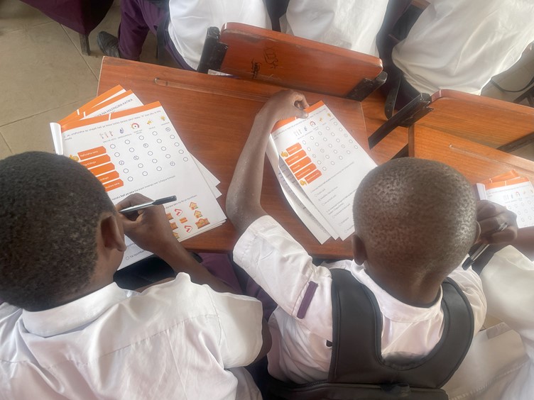 UKFIET (@ukfiet) on Twitter photo NEW BLOG
Education and #ClimateChange: What retrofits could make classroom environments more conducive to learning?
Can modifications (temperature, light, acoustics) improve learning? #Tanzania
<a href="/ToyinboOluyemi/">Dr. Oluyemi Toyinbo</a> & Xuzel Villavicencio <a href="/opendeved/">Open Development & Education.</a>
ukfiet.org/2023/education… NEW BLOG
Education and #ClimateChange: What retrofits could make classroom environments more conducive to learning?
Can modifications (temperature, light, acoustics) improve learning? #Tanzania
<a href="/ToyinboOluyemi/">Dr. Oluyemi Toyinbo</a> & Xuzel Villavicencio <a href="/opendeved/">Open Development & Education.</a>
ukfiet.org/2023/education…