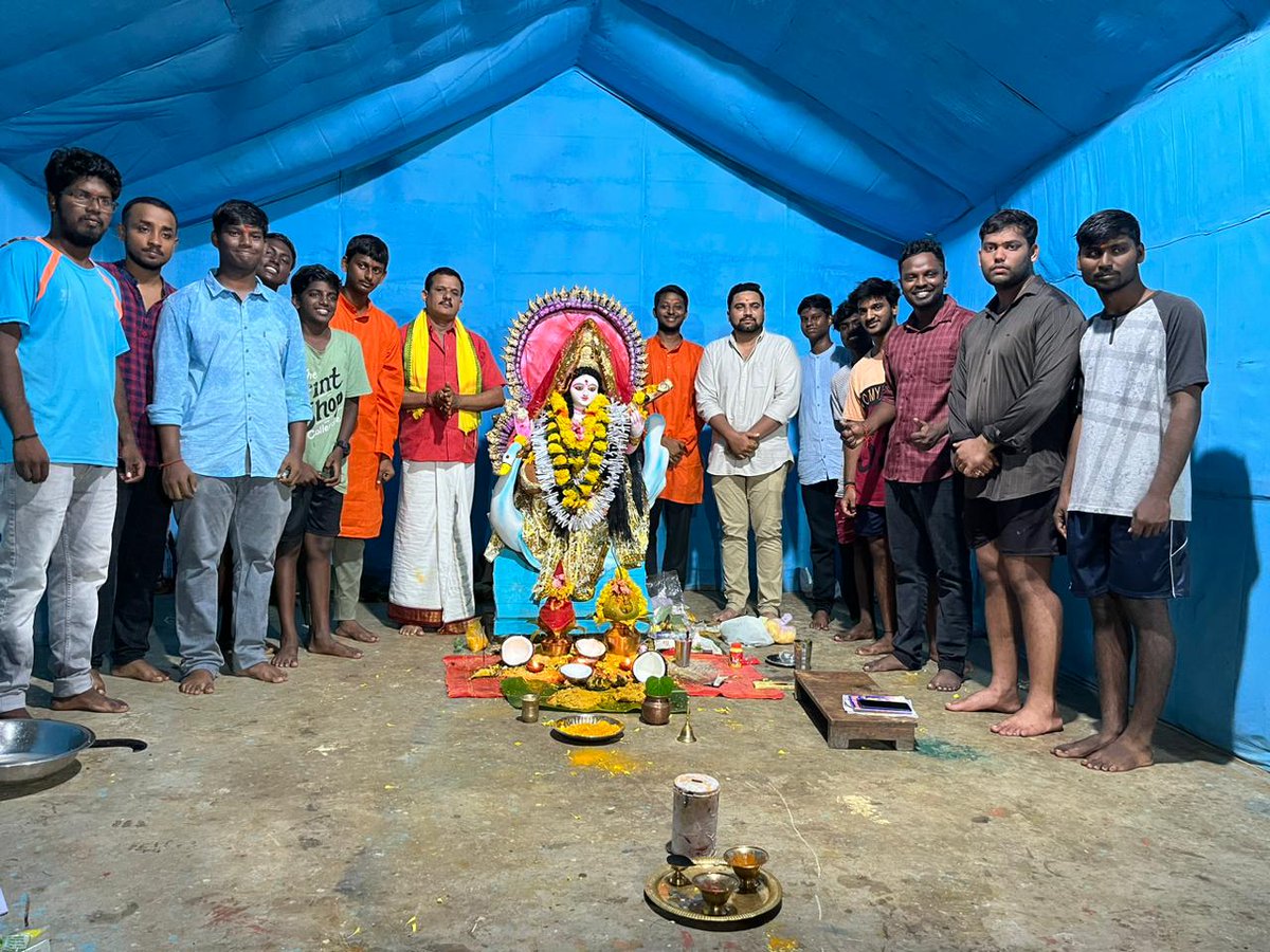Ebrahim Jadwet (@jadwet) on Twitter photo Delighted to be invited by the Youths of Shaheed Bhagat Singh Colony in Haddo to attend Saraswati Puja. Youths are the future of the Islands. May Almighty bless the Islands with best of everything.
#Andamanislands #PortBlair.
<a href="/Andaman_Admin/">Andaman and Nicobar Admn</a> <a href="/AndamanNews/">Andaman Chronicle</a> Delighted to be invited by the Youths of Shaheed Bhagat Singh Colony in Haddo to attend Saraswati Puja. Youths are the future of the Islands. May Almighty bless the Islands with best of everything.
#Andamanislands #PortBlair.
<a href="/Andaman_Admin/">Andaman and Nicobar Admn</a> <a href="/AndamanNews/">Andaman Chronicle</a>