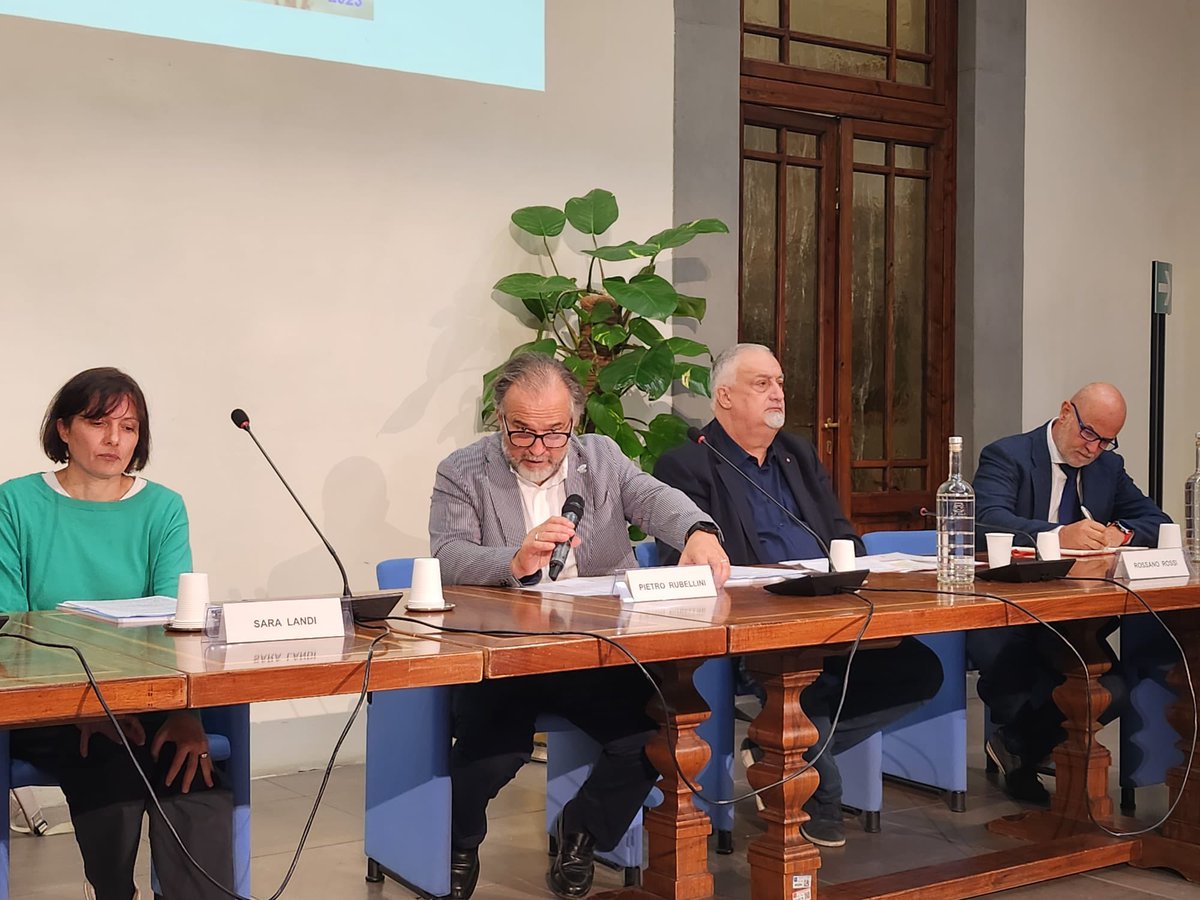 cgiltoscana's tweet photo. #Arpat, presentato oggi a Firenze in Regione l’annuario 2023: “In Toscana la qualità aria è complessivamente positiva”. Rossano Rossi: “E’ urgente dare risposta alle rivendicazioni della Rsu che lamenta carenza di personale”
👉 https://t.co/C7SbpFB2US https://t.co/gQ7jB3CoZL