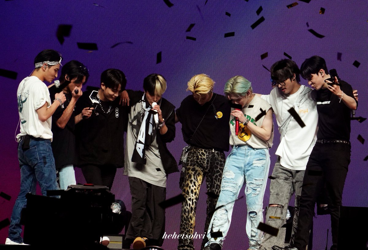 hehetsohvi's tweet photo. forever and always 

5 YEARS WITH ATEEZ 
#5YearSailingwithATEEZ 
#큰_항해가_펼쳐질_에이티즈5주년 https://t.co/V4cckV2gWF
