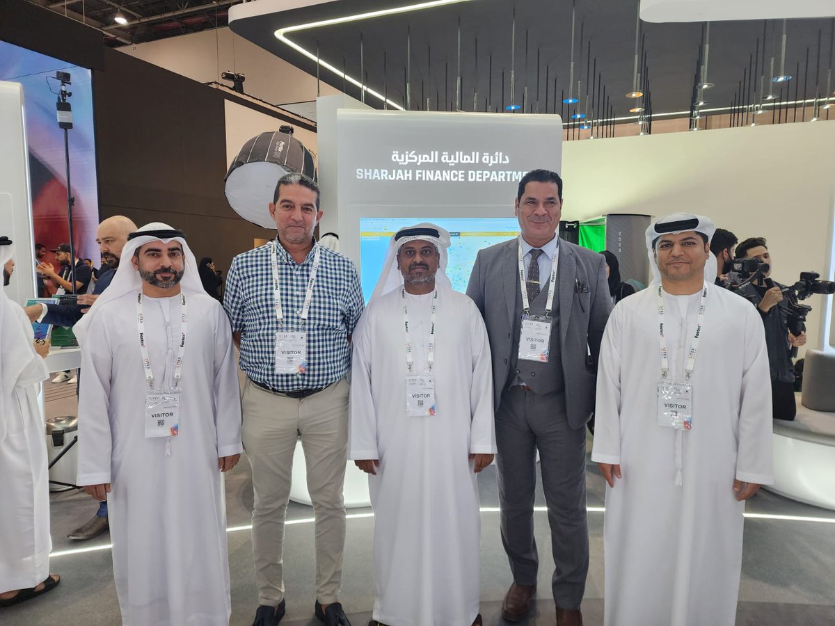 shj_taxi's tweet image. قام وفد ضم عدداً من كبار مسؤولي أجرة الشارقة بزيارة معرض جيتكس 2023 في دبي، حيث تم التعرُّف عن كثب على أحدث التقنيات وآخر ما تم التوصّل إليه من تطوّرات في قطاع النقل، بما في ذلك حلول الذكاء الاصطناعي بهذا المجال.

#SharjahTaxi #GitexGlobal2023 #AIinTransportation

#أجرة_الشارقة