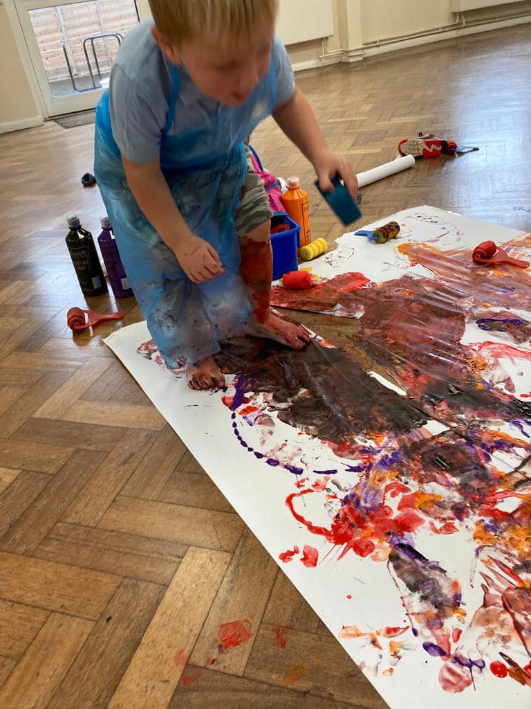 PlayPlaceOrg's tweet photo. Today at Riverside Preschool we explored colours. We used different materials to make marks and experiment with what other colours we could make using 2 colours. #bigpaint #messyplay #education #children #painting https://t.co/lN4shlEdsf