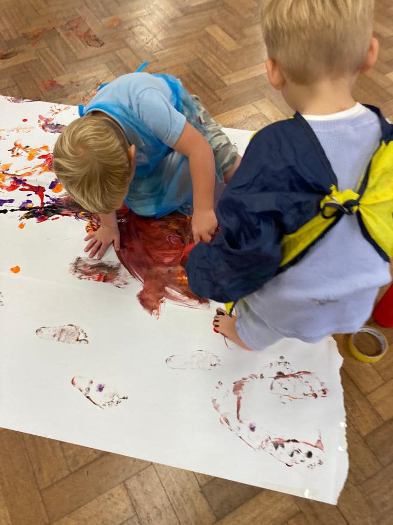 PlayPlaceOrg's tweet photo. Today at Riverside Preschool we explored colours. We used different materials to make marks and experiment with what other colours we could make using 2 colours. #bigpaint #messyplay #education #children #painting https://t.co/lN4shlEdsf