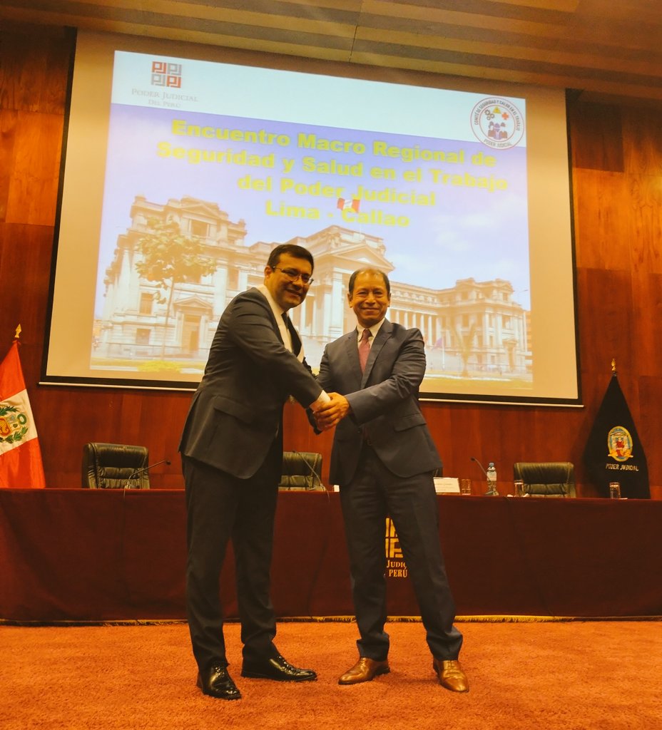 RicardoPAJUELO's tweet image. Encuentro Macro Regional de #SeguridadYSalud en el Trabajo del @Poder_Judicial_ Lima-Callao, con presencia del Presidente del #CSST del Poder Judicial #CarlosZavaleta y el Ministro de Trabajo doctor @DanielMaurateR. Importantes cifras.