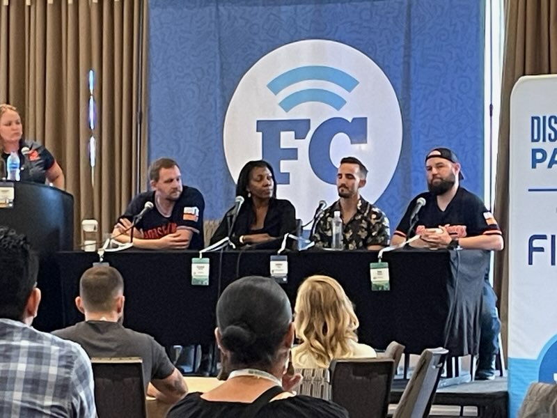FizboGames's tweet photo. From the looks of this picture 📸
Alan, Lauren, and Crystal aren't particularly happy with what Tom is saying 🤔
Recording a #Fincon23 recap episode now.
Catch up on all the tea 🍵 on all major streaming platforms ✨️ Spotify/ Apple Music 🎶 etc https://t.co/5ojiOdMkni
