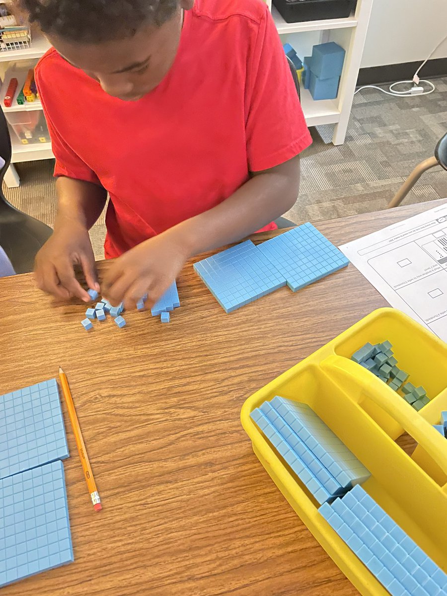 sarahbear2_2000's tweet photo. Composing numbers and showing that in more than one way #hands2mind #base10 @NorthwestISD @PrairieViewES @bailey_nisdrti https://t.co/9FavW8c1zf