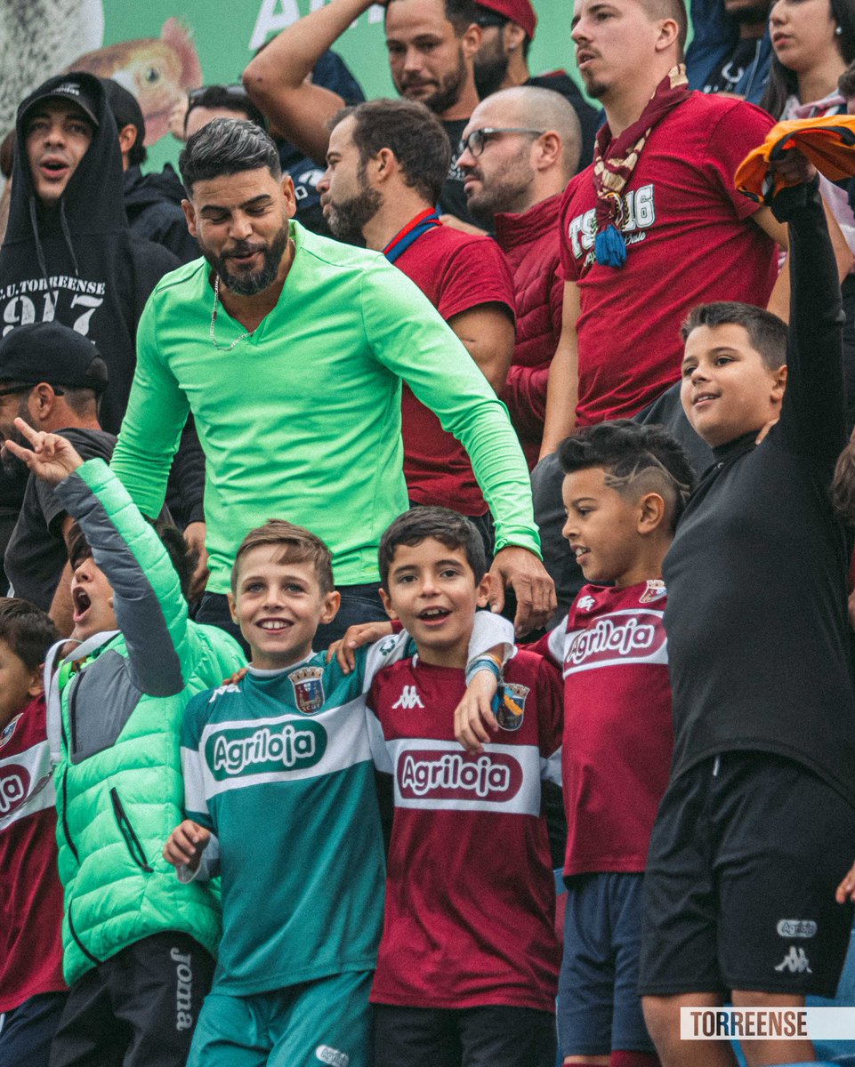 scu_torreense's tweet photo. 📸 𝗥𝗲𝗴𝗶𝘀𝘁𝗼 𝗙𝗼𝘁𝗼𝗴𝗿𝗮́𝗳𝗶𝗰𝗼
🏆 Futebol | #TaçaDePortugalPlacard | 3.ª Eliminatória
🆚 Torreense x Rio Ave
#PaixãoAzulGrená #SCUTRAFC https://t.co/jMbxoSYErt