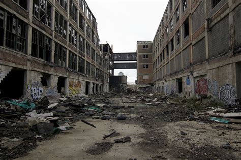 DrBenDover22's tweet photo. @TBifford I can't believe what Israel has done to Gaza.

Oh wait.... That's Detroit

#FreeDetroit #Detroit_Under_Attack https://t.co/kc2cUlfP99