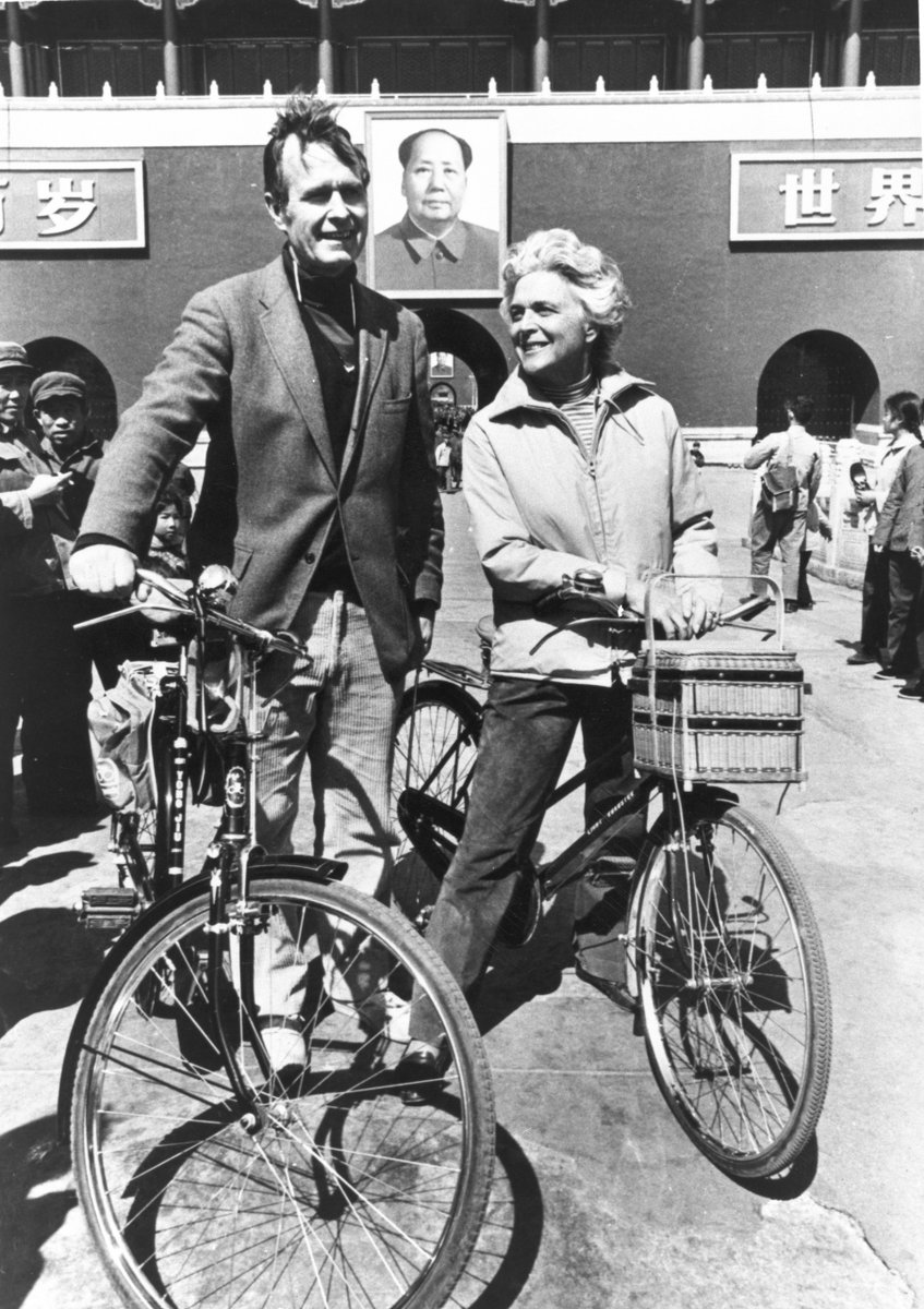 BushFdn's tweet photo. The George and Barbara Bush Foundation is grateful to @USAmbChina for honoring President and Mrs. Bush by naming the U.S. Ambassador’s residence in Beijing the “Bush House” and keeping their legacy alive in China. https://t.co/4CsBH1aFwq