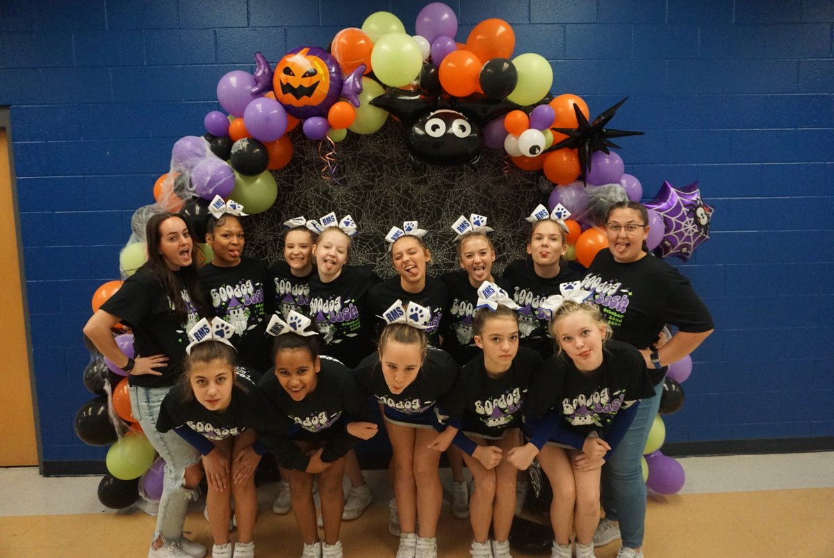 RealRMSBulldogs's tweet photo. A huge SHOUT OUT to everyone for showing up and making the "Boodog Bash" absolutely spooktacular
ππ§π»π€‘π·οΈπ»π¦π§ββοΈ
Go Bulldogs!!!πΎ
#RMSBulldogs #RidgelandReady #CollegeWorkLife https://t.co/4cjaoreQ2u