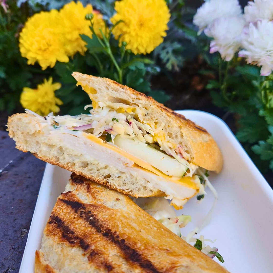 🍏🥪🍂 WEEKLY SPECIAL: Chicken, Cheddar &amp; Apple Slaw - Sliced Deli Chicken, with Yellow Cheddar, Apple Slaw, Cucumber &amp; Garlic Aioli on Baguette - served hot

Available: October 23rd - 28th #weeklyspecial #chickenandcheddar #lunchdate #appleseason #fallvibes
