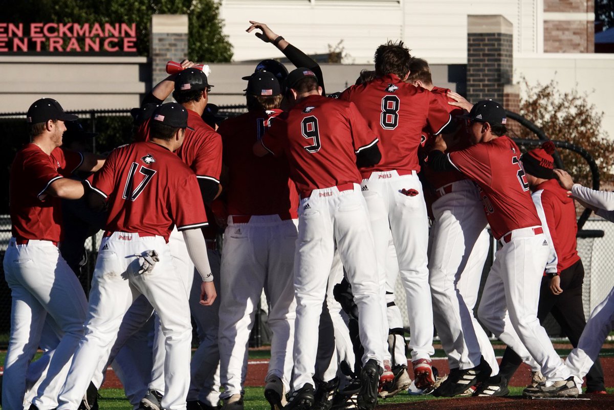 𝐑𝐄𝐃 𝐎𝐂𝐓𝐎𝐁𝐄𝐑

🐾🤘🏼