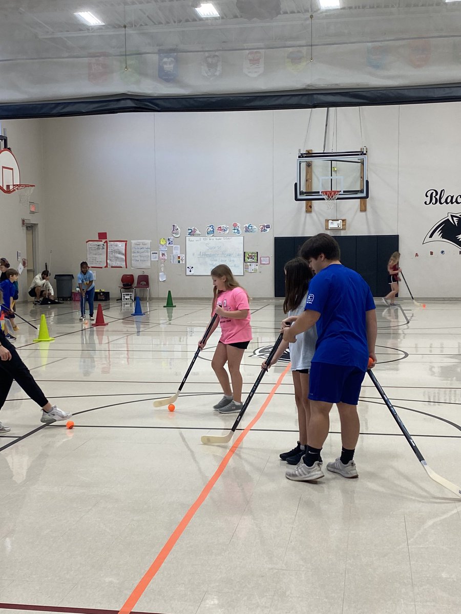 Coach Meda has the Street Blues Hockey team visiting with 3-5 students this week. Students will participate in drills, learn terminology, and basic street hockey skills. #GoBlackcats @MsKatieDunlap @DrClintFreeman @BlackcatMatt @JoeFWillis