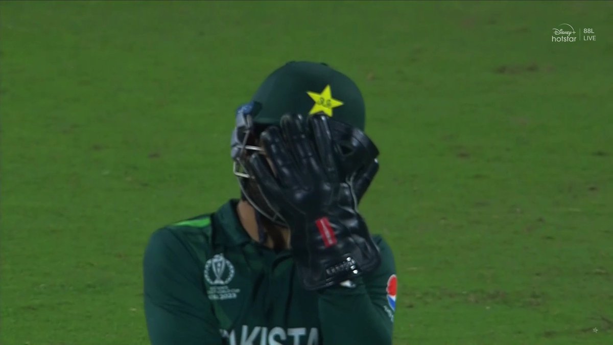 ShivamdubeYspn's tweet photo. Rizwan hiding his face after watching the fielding of Pakistan.
#PAKvsAF #PAKvsAFG #AFGvPAK #Pakistan #Afghanistan #gurwaz #ibrahim #ViratKohli𓃵 #BabarAzam #ZimBabar #LeoScam #dhoni #Kohli
#bishanbedi #sisterwives #MalaikaArora #cricketors #JasminBhasin #CWC2023 #TaraSutaria #former #RavindraJadeja #