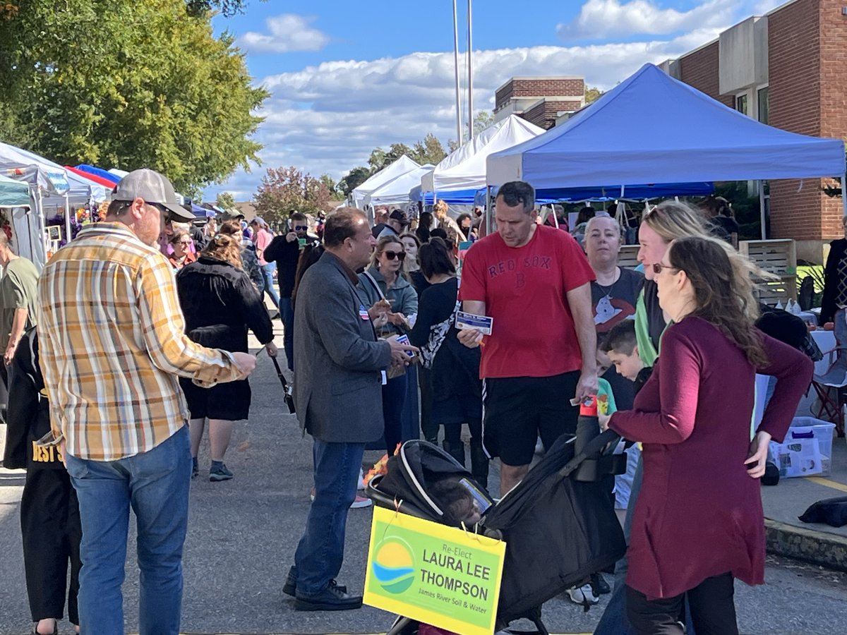 mark4midlo's tweet photo. Midlothian Day was once again a huge success! Thank you to all who helped pull the float together- it turned out amazing!
It was truly an incredible day to celebrate Midlothian. I spent the day connecting with folks in our community and listening to their insights. https://t.co/fYQh8vCoWt