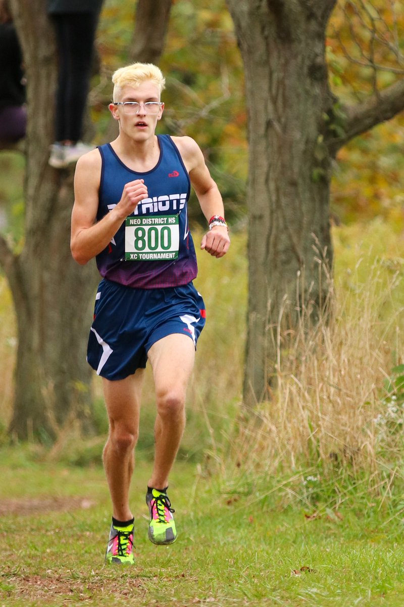 VFAthletics's tweet photo. Congratulations  VF Cross Country Runners! https://t.co/2XEGAhe7vm