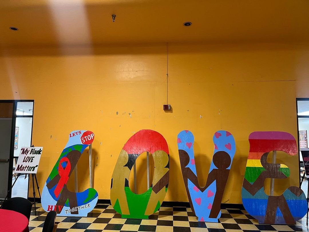 role_models_1's tweet photo. Redz Table Talk-Reasons on Display Art Cafe!!
#RiskToReasons #ReasonsOnDisplay #BlackWomensHealth #WomensHealth #Art #ReframingNarratives #HealthMessaging #HIVPrevention #Prevention #Health #HBCU #ViivHealthcare @ViiVHC https://t.co/tHhYkNh6ya