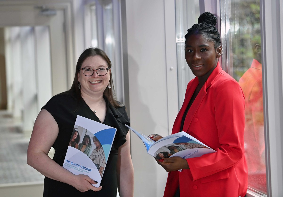 Delighted to attend the launch of our Irish Human Rights and Equality Commission (IHREC) funded research report ‘The Black Ceiling’ on Friday last in Co. Kerry. To access the report follow the link: heyzine.com/flip-book/cf10…
<a href="/_IHREC/">Irish Human Rights & Equality Commission</a>, @ncirl <a href="/MTU_ie/">Munster Technological University</a>, <a href="/TeachKloud/">TeachKloud</a>,<a href="/NormaFoleyTD1/">Norma Foley T.D</a>