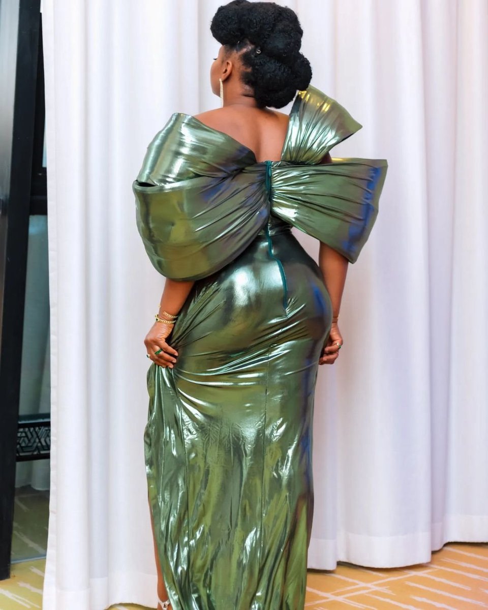 ✊🏾 yemialade tweet media