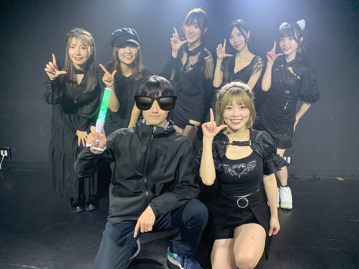 A_chang_222's tweet photo. 24o'clock
初めて見た

すげーカッコ良かった、綺麗だった、
楽しかった🙌

あと、仲良さそうだった😃👍

#24oclock #さくらシンデレラ
#小鳥遊七星💜
#メアリ🩷
#大嶋ひかり💚
#藤咲はな💙
#文乃万里愛🧡
#美和花樺🩵 https://t.co/r9qVmwLxdc