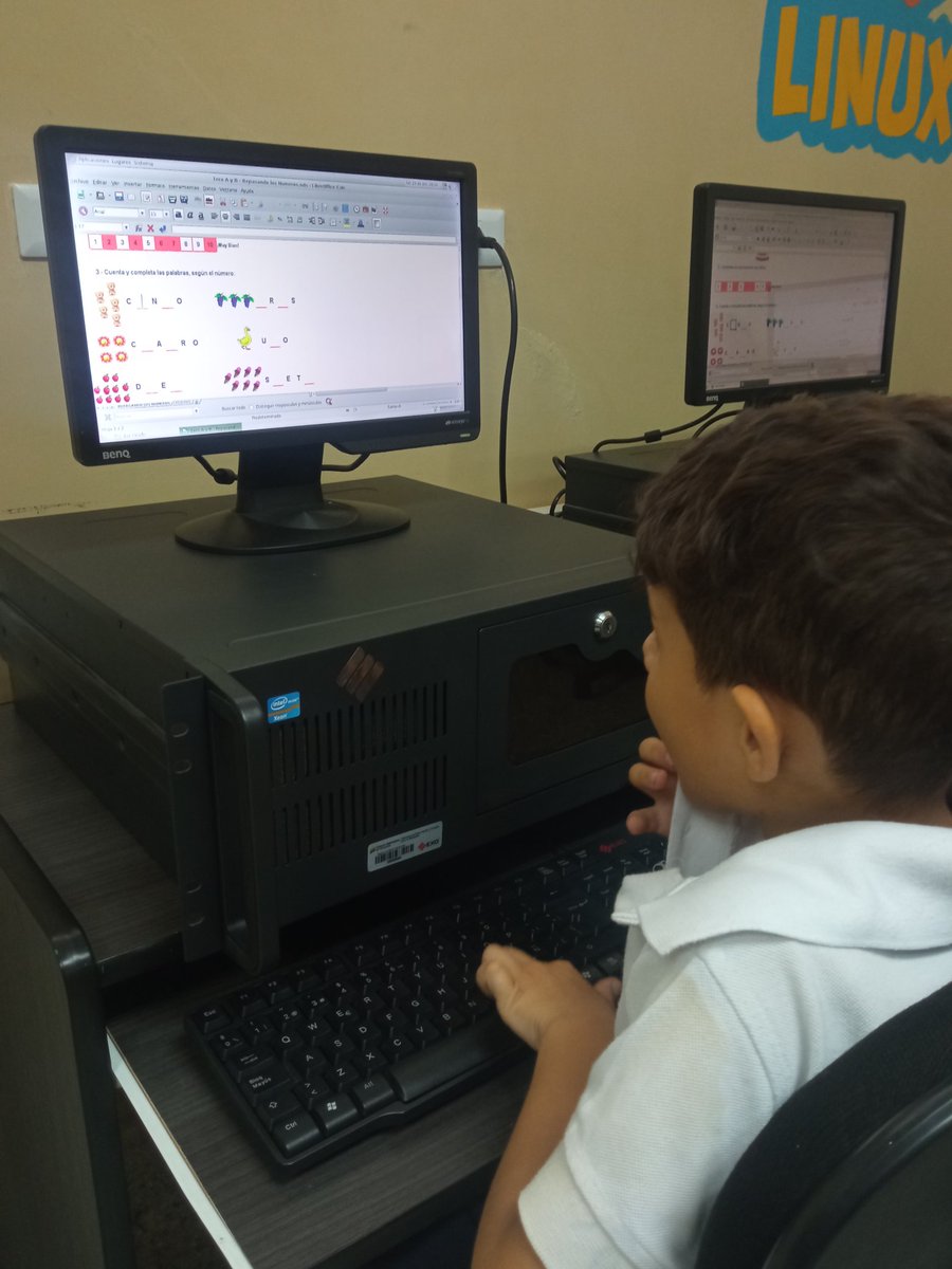 #23Oct Conociendo los números 1️⃣2️⃣3️⃣4️⃣5️⃣🔢6️⃣7️⃣8️⃣9️⃣🔟 de una manera práctica, dirigido a los estudiantes de 1er grado "A" y "B" en el <a href="/CbitSofiadeH/">CbitSofiadeHurtado Soy @FundabitAragua</a> 🟡🔵🔴