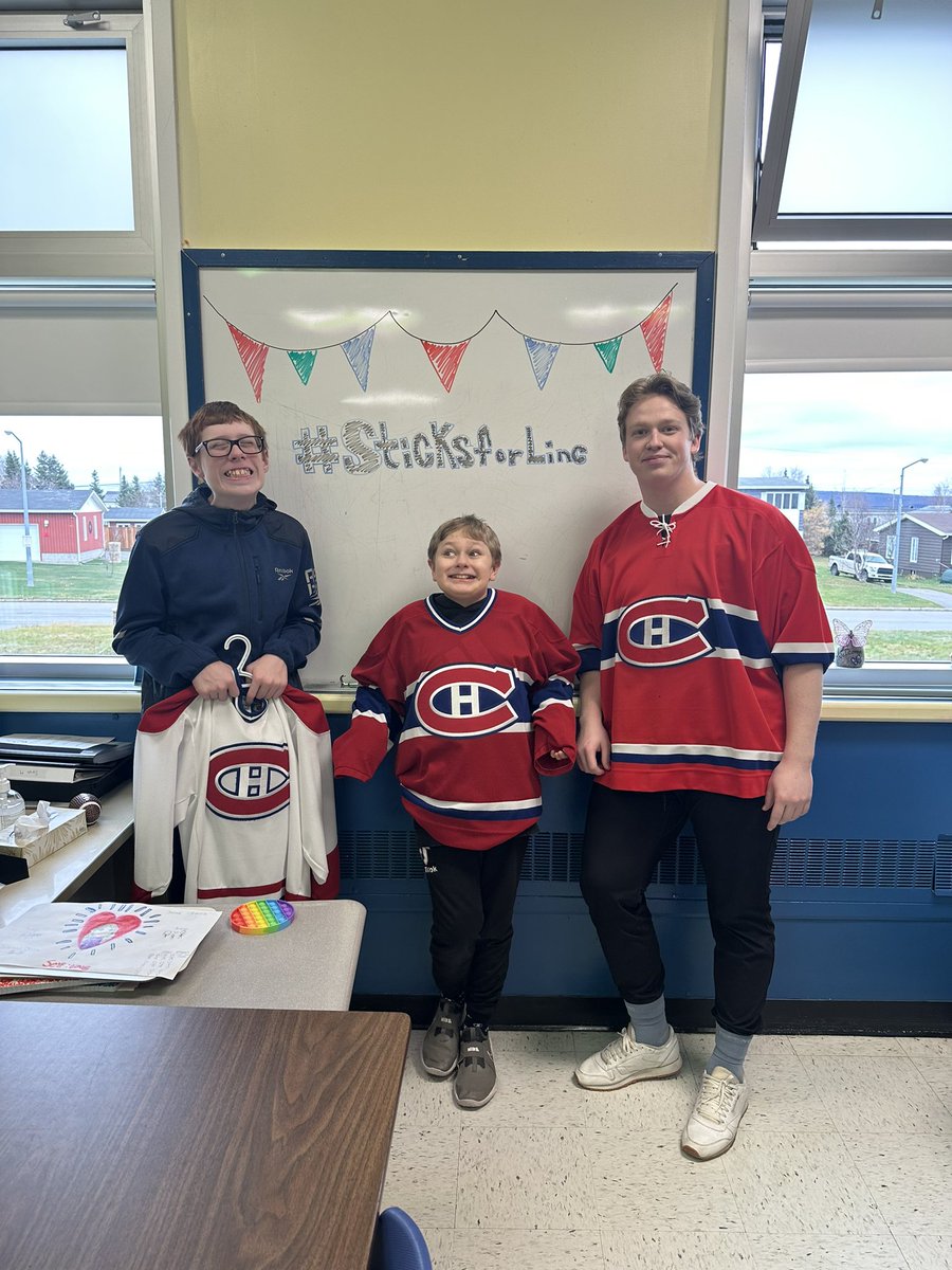 We have Lincoln Walsh, his family and friends in our hearts today in Labrador City/Wabush! ❤️

#sticksforlinc 
#sticksforlincoln 

<a href="/NLESDCA/">NLESD</a> <a href="/VOCMOpenline/">Paddy Daly</a> <a href="/NLTeachersAssoc/">NLTA</a> <a href="/JRSSchool/">JRS Middle School</a>