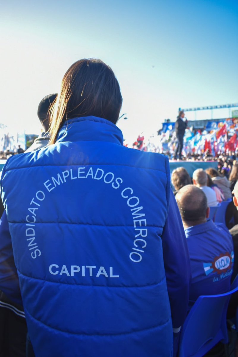 sabriparedessec's tweet photo. No solo nos sacamos la foto… nosotr@s la militamos !! 🇦🇷✌️#MassaPresidente 
#Militancia 
@SergioMassa @JP_Sec @Esp_Militante https://t.co/uUBYN2Ucqh