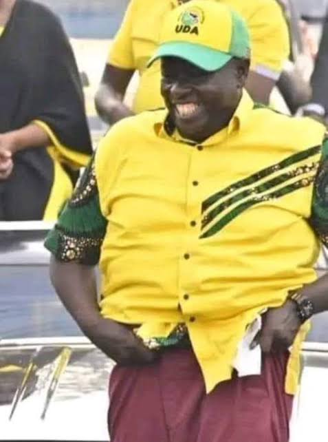 Kalasinga_01's tweet photo. @MusaliaMudavadi Ako wapi Gachethia ama tuachane na siasa za succession 2032 https://t.co/vD78gMjuGN