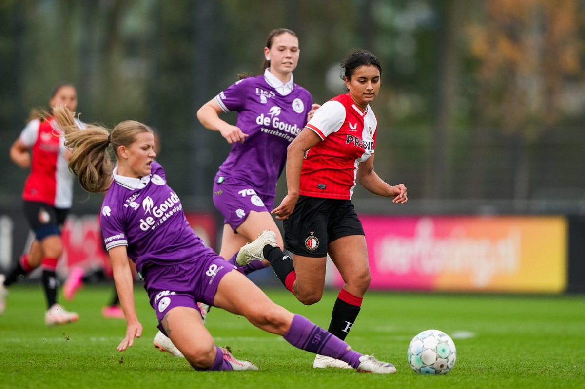 FeyenoordV1's tweet photo. 𝐅𝐫𝐢𝐞𝐧𝐝𝐥𝐲 𝐰𝐢𝐧: ✓

Feyenoord heeft maandagmiddag Sparta Rotterdam in een oefenwedstrijd met 7-2 verslagen. 👏 https://t.co/xZym3dmvZn