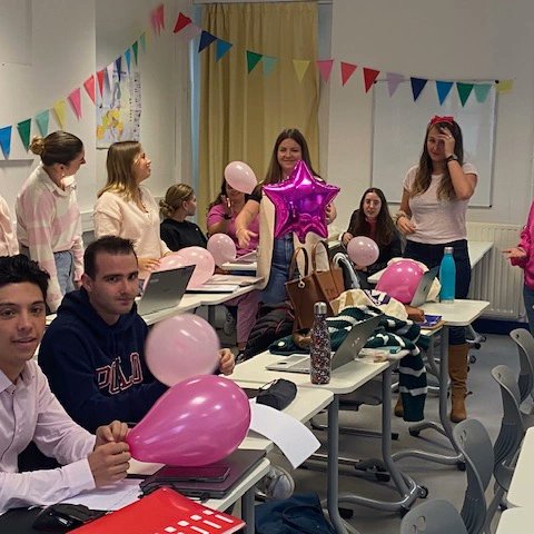 Dans le cadre d’Octobre Rose, les étudiants en Bachelor MDE du Campus Wilson, ont organisé une journée dress code pour  sensibiliser les femmes au dépistage du cancer du sein.
#cancerdusein #dépistagecancer #octobrerose #bachelor #bachelorMDE #belorme #campuswilson