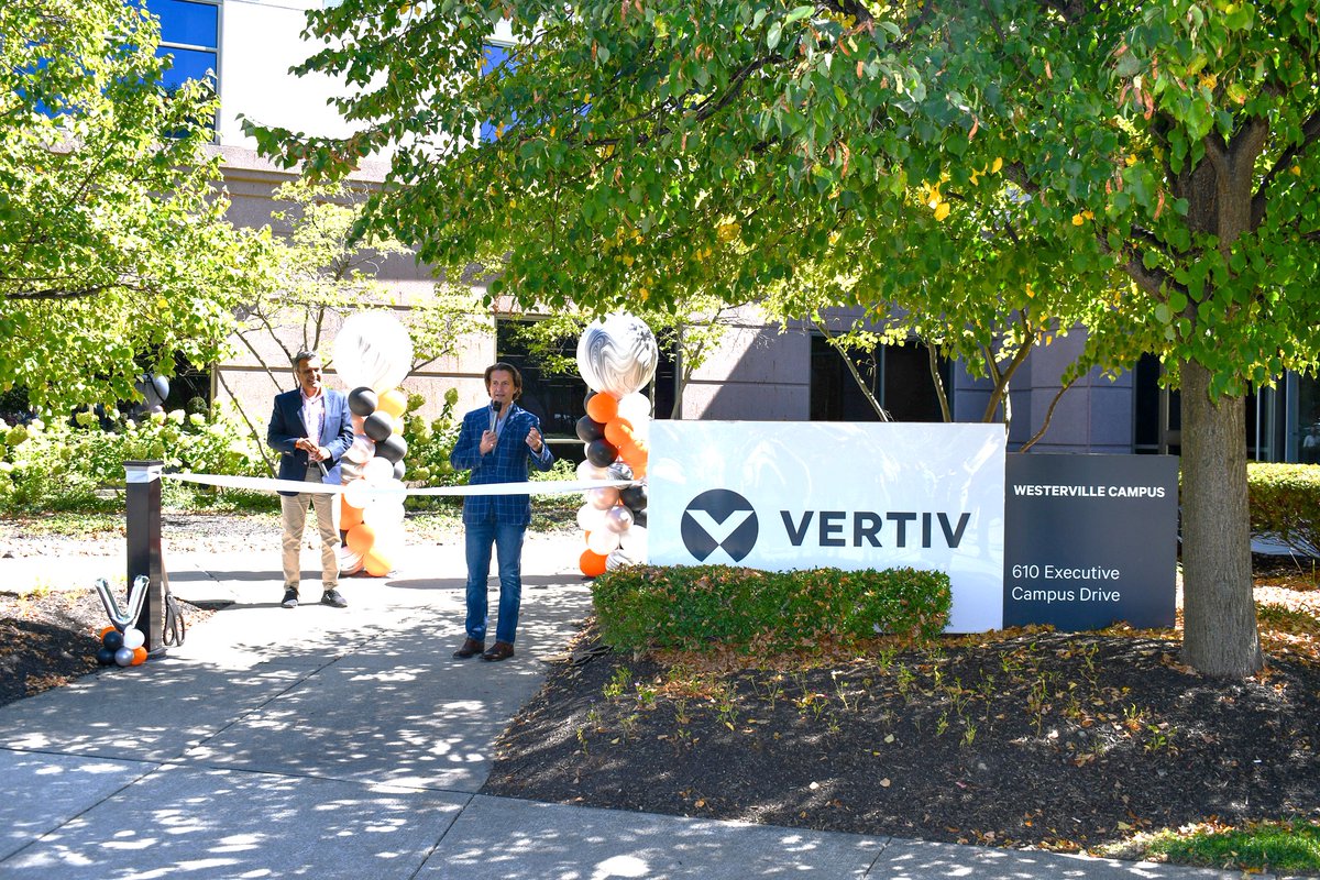 DanisBuilds's tweet photo. We were proud to partner with our friends at @Vertiv on their newly renovated Vertiv Americas office! This 67,657 sq. ft. building will house 553 employees in Westerville, Ohio. Congratulations on your grand opening!
#DanisBuilds #PlanInnovateBuild https://t.co/kJ2mBE2syY