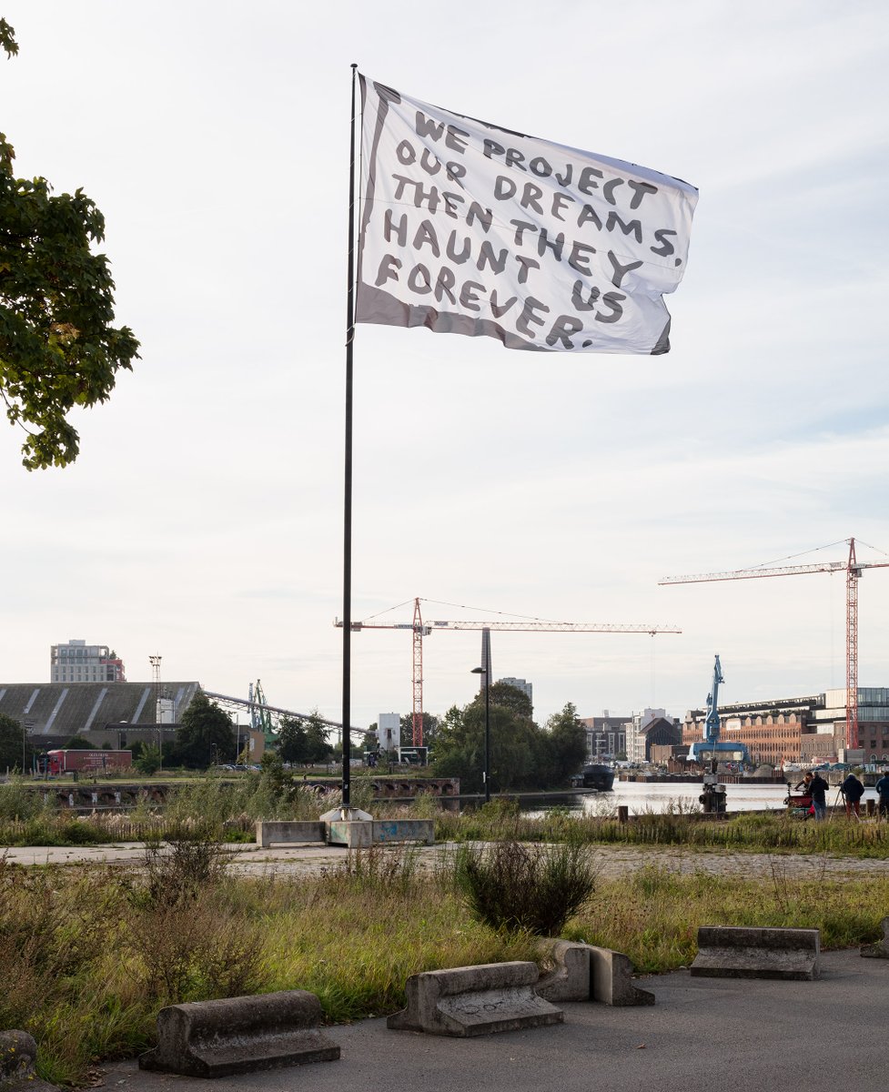 Driton Selmani — Alchemy, 2023
850 x 600 cm
Installation view: Houtdok Gent—019, Ghent Belgium
Houtdok Gent

019-ghent.org/flags/driton-s…