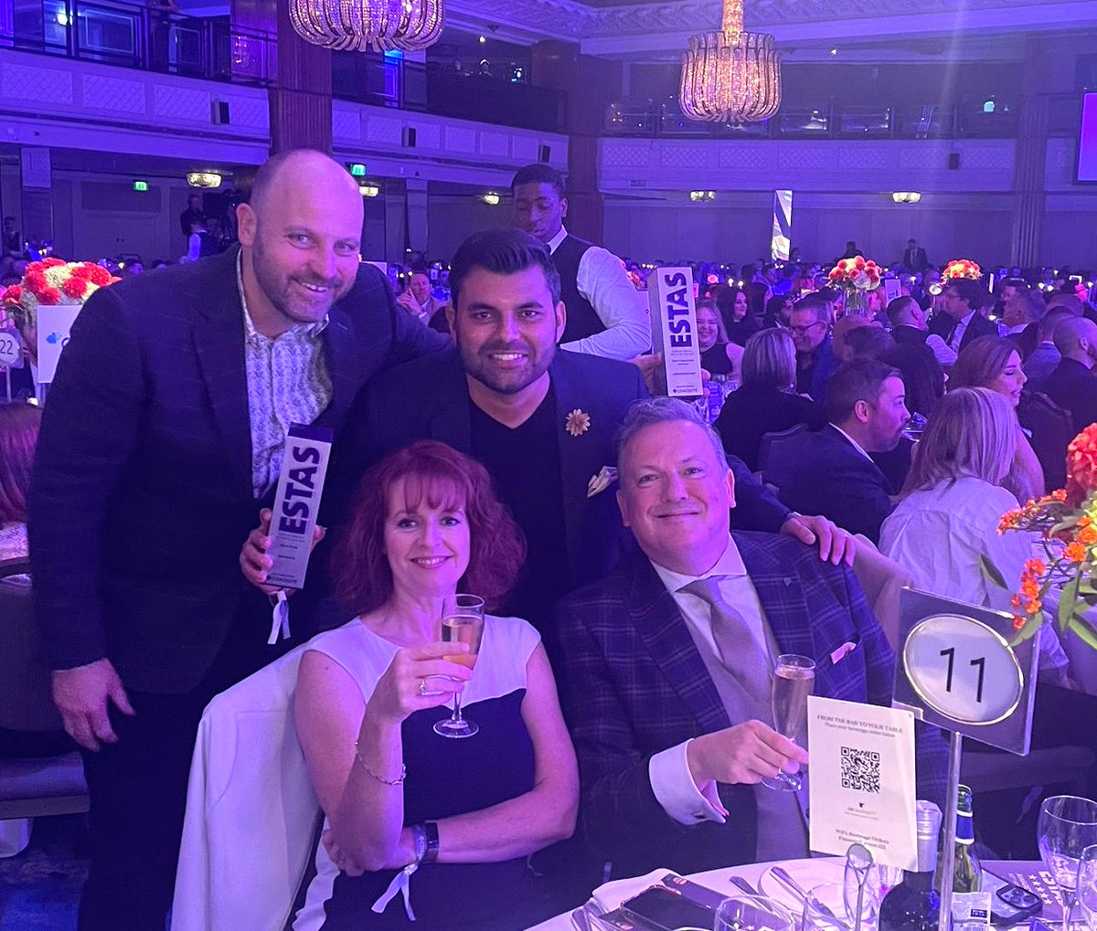 Metropix's tweet image. We&apos;re incredibly proud to have picked up the &apos;Best Supplier Award - Floor Plans&apos; at the #ESTAS2023 last Friday 🏆🎉

A big thank you to our customers who voted for us and congratulations to all the other award winners 👉 hubs.la/Q026qTlS0

#servicematters