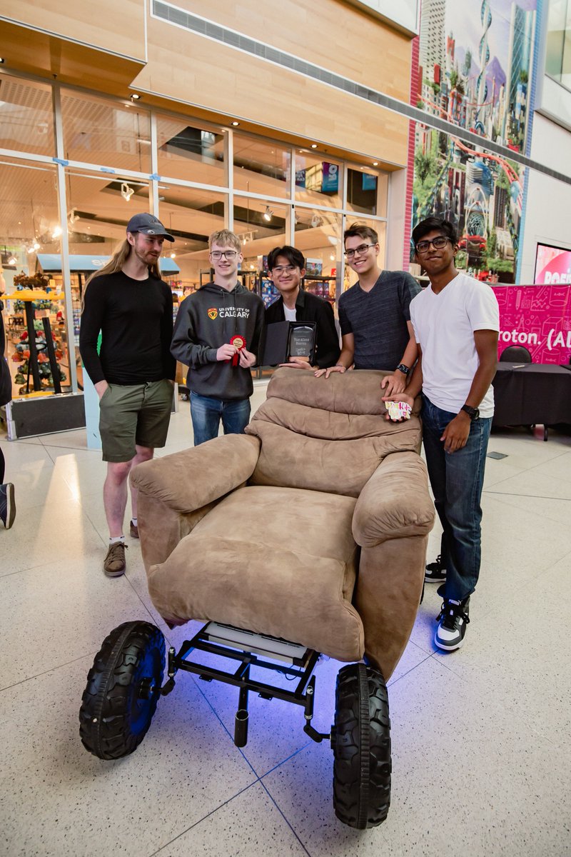 Beakerhead's tweet photo. Just like that β Hack the House 2023 has come to an END!
S/O to teams Sofakings, ACouch Robotics & The Sparkans & our judges Kim from @TELUS_Spark Matt from @CPKidsandFamily Taylor from #ACRobotics & repping our 2024 sponsor @ImperialOil Jason!
Stay tuned for #HtH2024 π https://t.co/za9A9x7Pw3