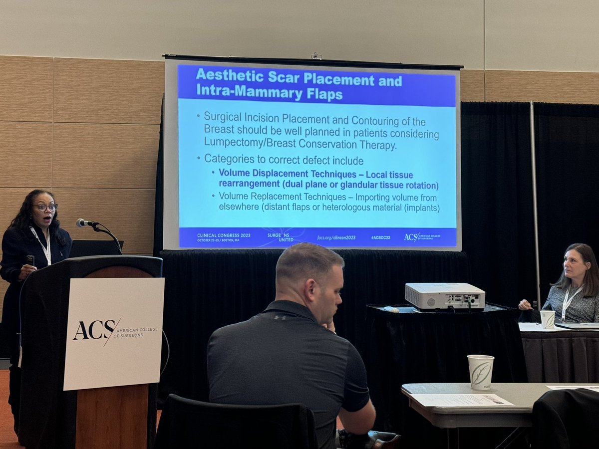 @docrondaHT discussing aesthetic scar placement and intramammary flaps. Great intro to level 1 Oncoplastic breast surgery. #MedEd #ACSCC23 @AmCollSurgeons @DrStephValente @patriciaclarkmd @jensgass @1LondonBreast