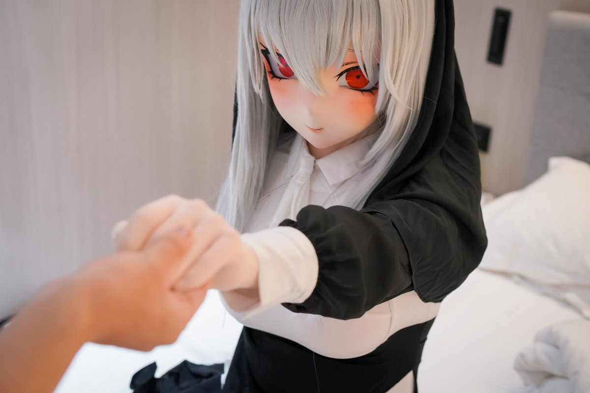 “呵呵，为什么您要避开我的目光呢？这么做也是没用的......您想要的东西是什么，我全都知道....”

🎭<a href="/xiaoyi223355/">靛蓝色</a> 
📸<a href="/HsienYueh/">弦乐</a> 
协力<a href="/RaycessNano/">蕾曦sNano</a> <a href="/Yureachan/">摇艾YuA</a>