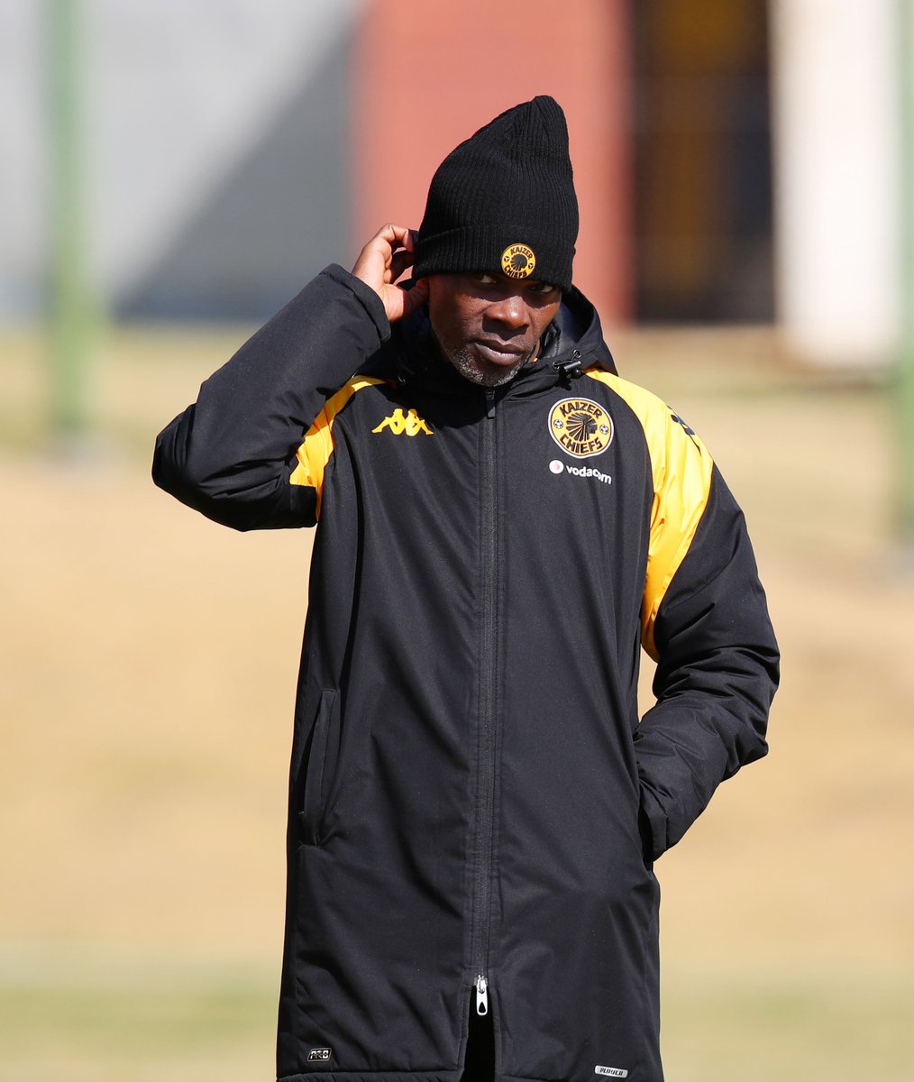Lorenz_KO's tweet photo. Former Kaizer Chiefs head coach Arthur Zwane has been removed from the first team squad.

He has been redeployed back into the academy structure at Amakhosi. https://t.co/4IlYWxNJgj