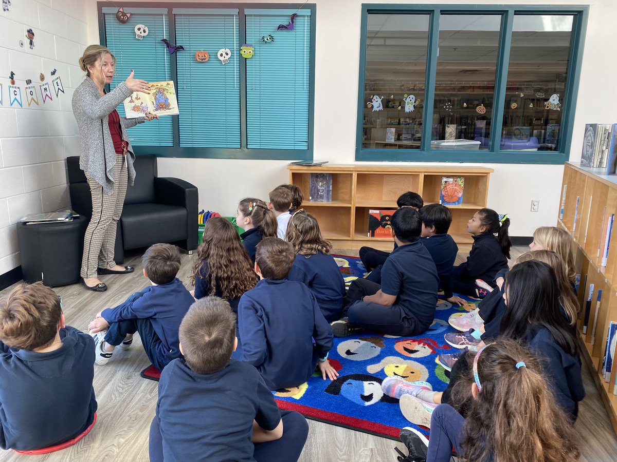 mrschoong103's tweet image. Happy Canadian School Library Day! We are enjoying Halloween stories in the library with Mrs. Smith. Thanks for all the work you do! #CSLD2023 @stbernhcdsb