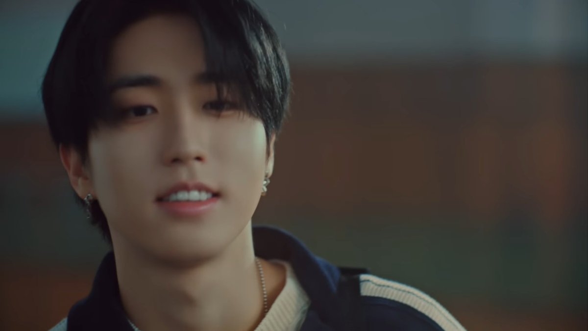 han jisung ✯ tweet media