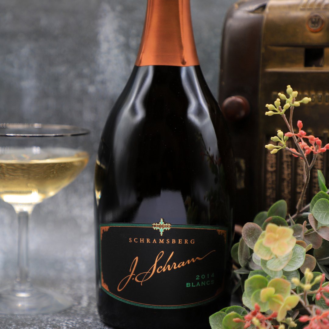 Schramsberg's tweet image. Tradition, Elegance, and history…our wines provide sophistication in every sip.
🍾🥂

#familyownedwinery #sparklingwines #sonomapinotnoir #tetedecuvee #singlevineyardpinotnoir #schramsberg #daviesvineyards #napavalleywinetasting
