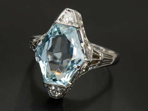 The Three Graces tweet media