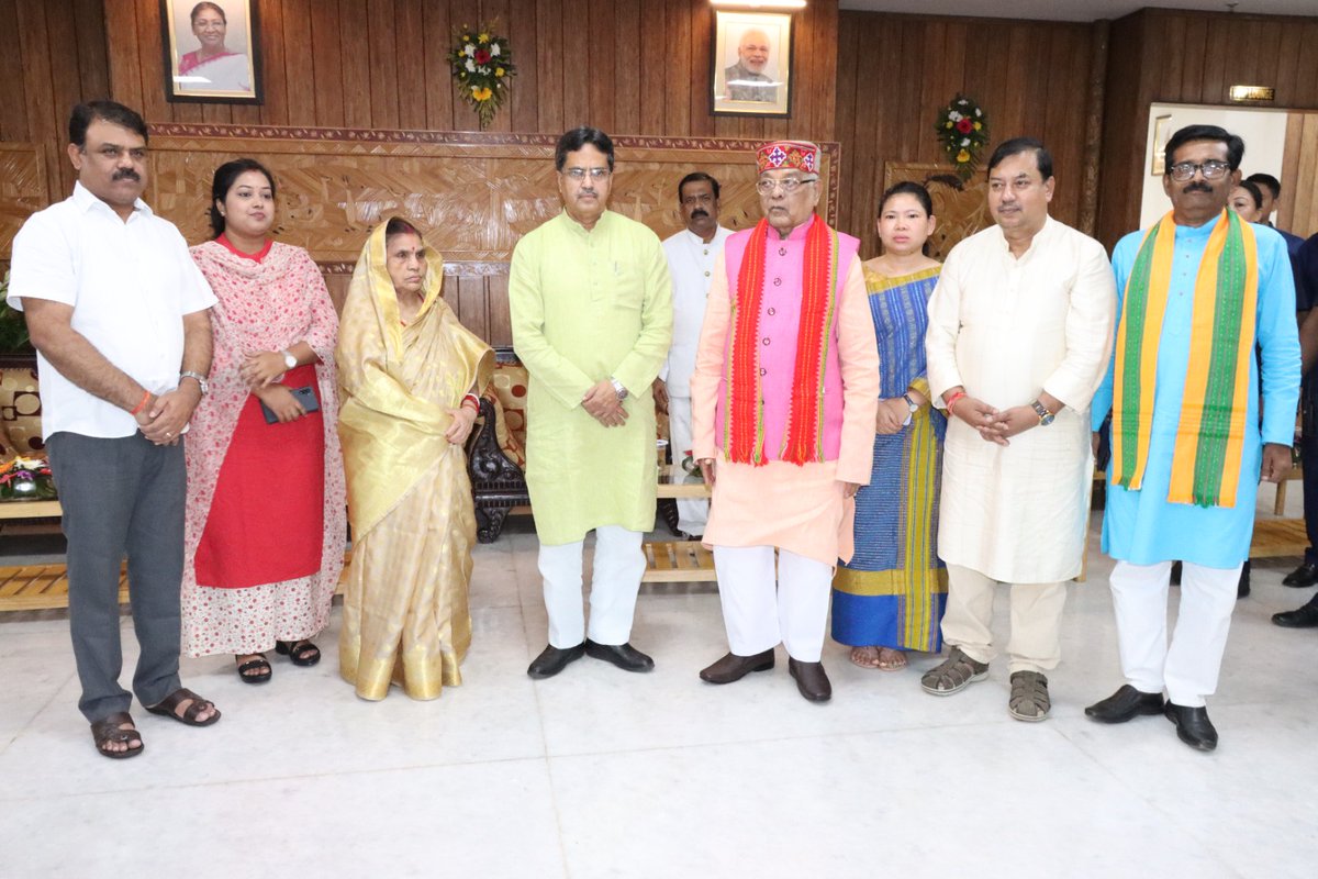 Farewell and felicitation ceremony of outgoing Governor Shri Satyadeo Narain Arya at Raj Bhavan.