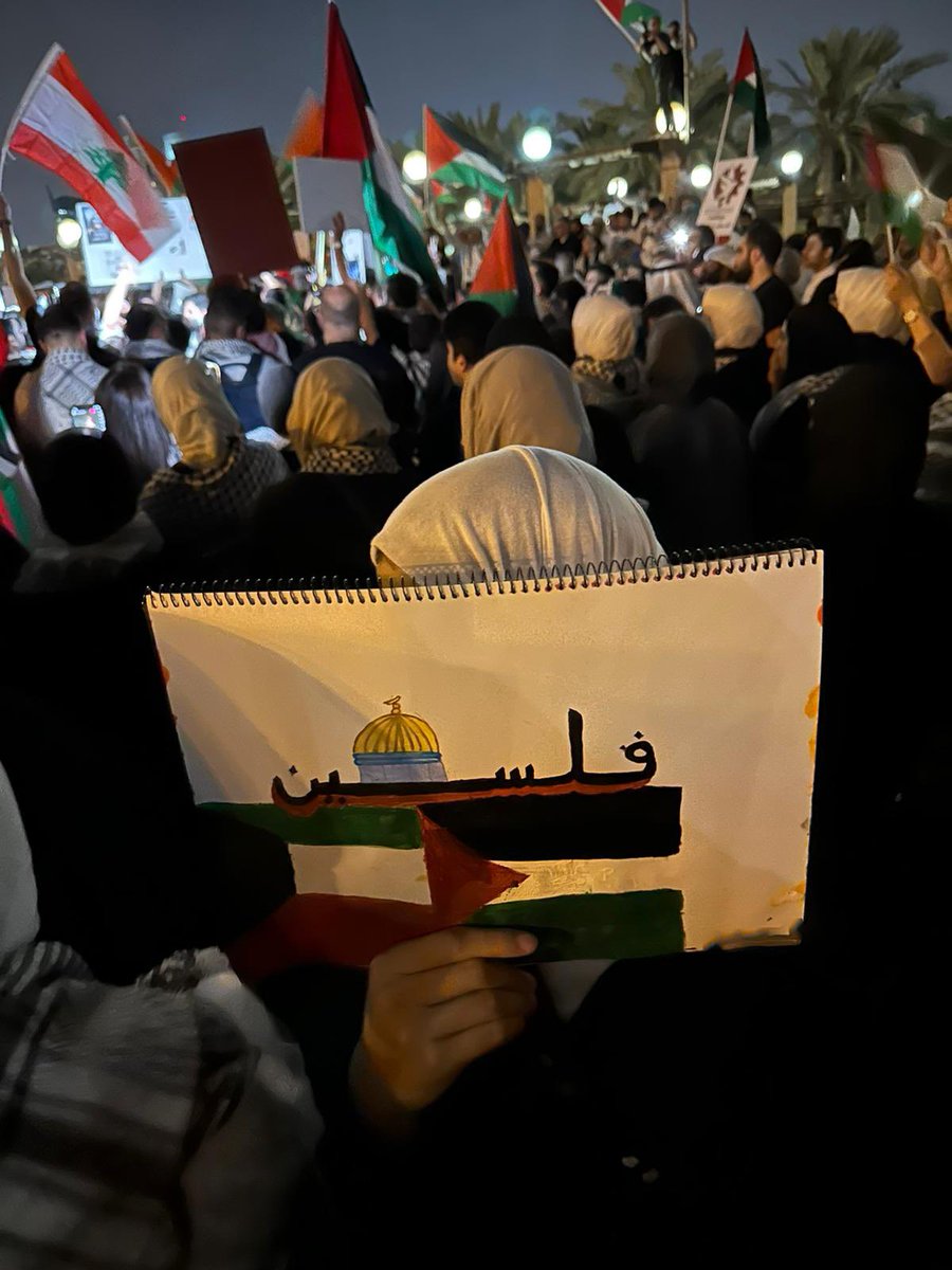 Eng_bom7mad's tweet photo. لاتستغرب ابداع الكويتيين بدعمهم للقضيه الفلسطينيه🇰🇼🇵🇸
فموقف الحكومه الكويتيه وشعبها ثابت وداعم للقضيه الفلسطينيه من منطلق ديني اسلامي وعربي   
تربينا منذ الصغر على ان فلسطين دوله عربيةمستقله وعاصمتها القدس🇵🇸🇰🇼
وان العدو الصهيوني مغتصب ينتهك كل الحرمات
اللهم انصر اخواننا في فلسطين https://t.co/3Tl11qpDo9