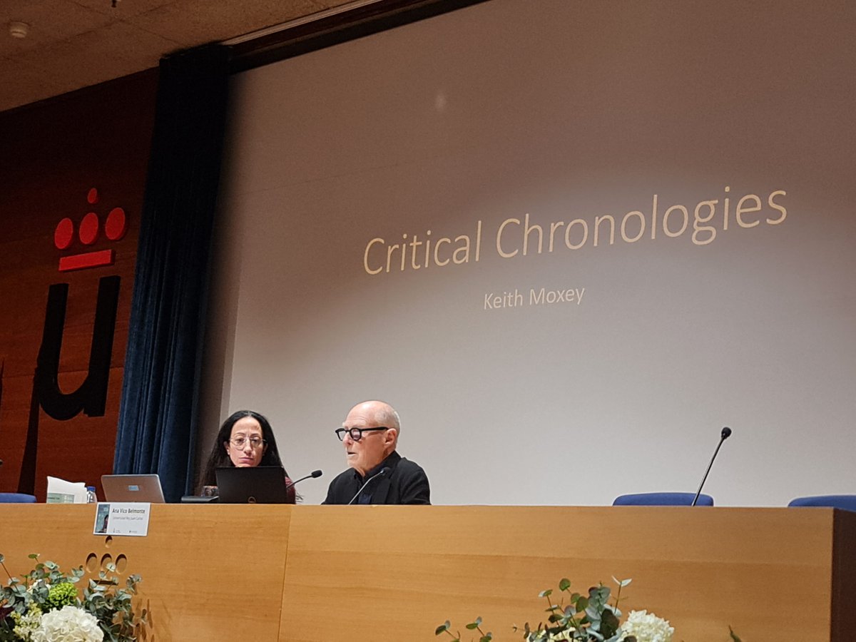 Fantástico comienzo del I International Conference on Visual Culture. Periphery and Interdisciplinarity in Visual Studies en el Campus de Madrid de la <a href="/urjc/">URJC</a>. Gracias <a href="/grupoCAPIRE/">CAPIRE Research Group</a> por la organización. Ponencia Inaugural con Keith Moxey, Columbia University.