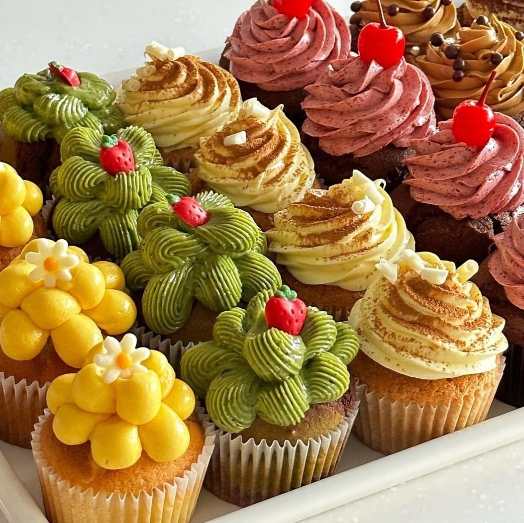 cafebery's tweet image. cupcakes! 🧁