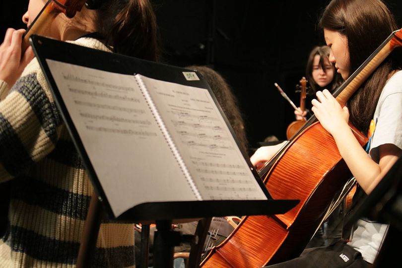 aefeinfo's tweet image. #OLFM 🎼­| L’Orchestre des lycées français du monde poursuit son aventure musicale.

‼️Les candidatures pour participer à la 10e édition sont ouvertes jusqu'au 29 octobre !

👉Jeunes musiciens et musiciennes, jeunes choristes, c'est à vous de jouer ! ➡️ tinyurl.com/candidaturesOL…