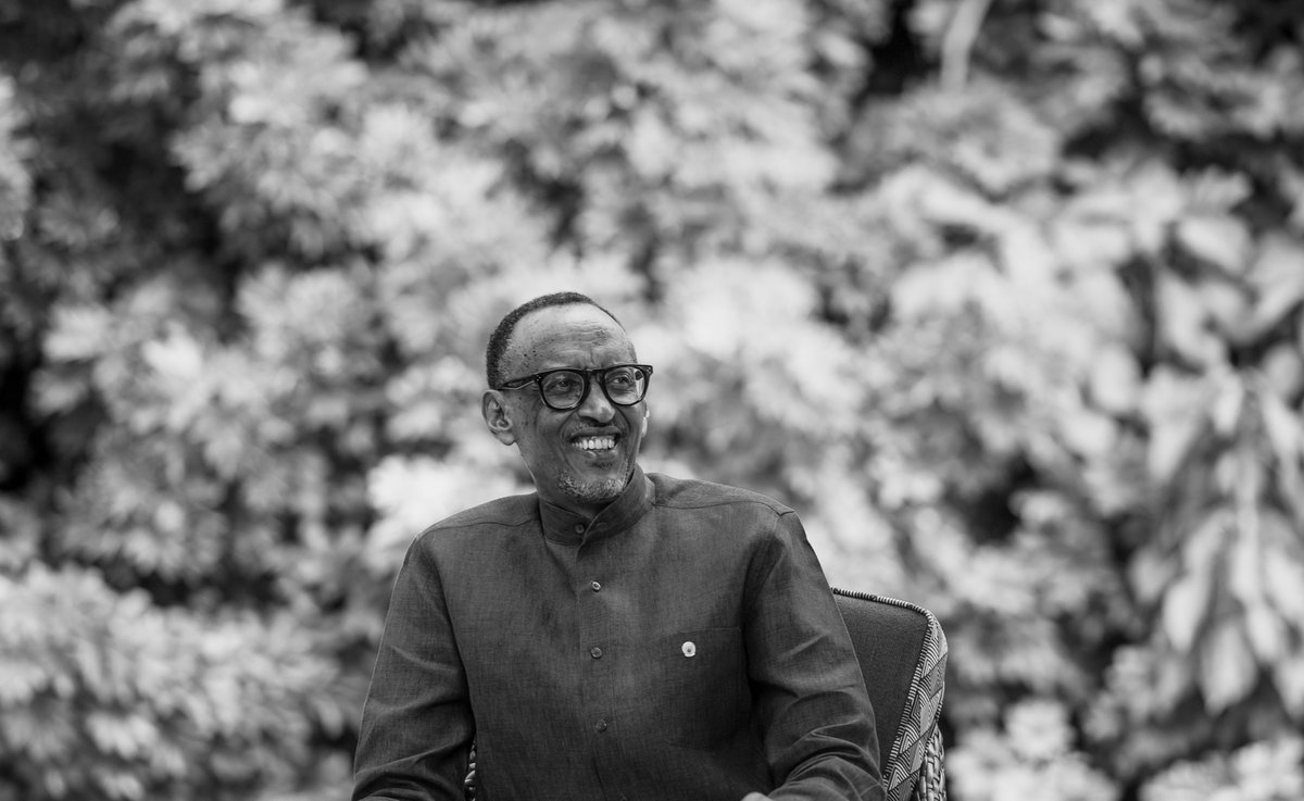 celebrating a leader who constantly challenges us to dream bigger, to do better, to nurture ourselves + others, to defy the odds, to be wary of complacency, and to be audacious in our dreams and bold in our pursuit of them. happy birthday to H.E @PaulKagame! 📷 @UrugwiroVillage