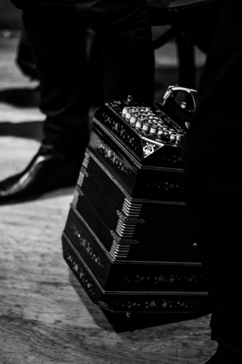 Este martes 24 volvemos a encontrarnos en Pista Urbana a las 21 hs para presentar "Noche random".
Entradas a la venta en tinyurl.com/martesdeastill…