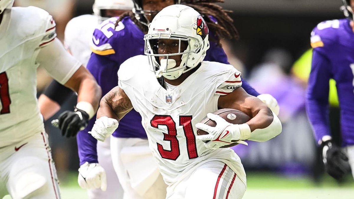 DetroitHeckler's tweet photo. I'm hoping you listened when I told you to keep the faith w/ #EmariDemercado! He led the team in #snapcount in #week6 (43%) despite getting the least work of the 3 RB's. #Week7 he saw 80% of the snaps while #keontayyingram saw 0 snaps. #nfl #fantasyadvice #waiverwire #cardinals https://t.co/Z7BMbKI2EM